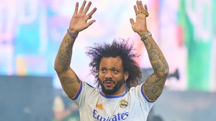 مارسيلو يسدل الستار على مسيرته الكروية