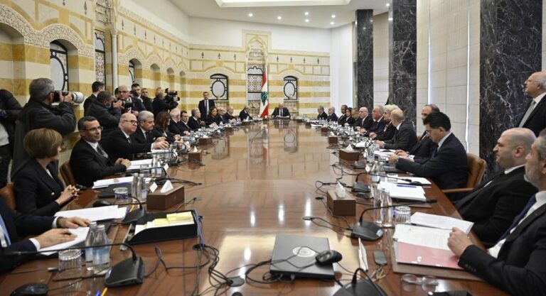 الجدل يحتدم داخل الحكومة حول قانون الإنتخابات.. وإقتراع المغتربين في لبنان؟