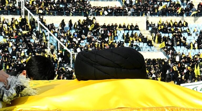 بالفيديو ـ خروج نعشي الشهيدين نصرالله وصفي الدين من المدينة الرياضية