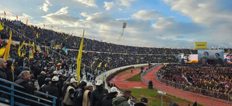 من المدينة الرياضية.. مئات الآلاف “على العهد”! (فيديو)