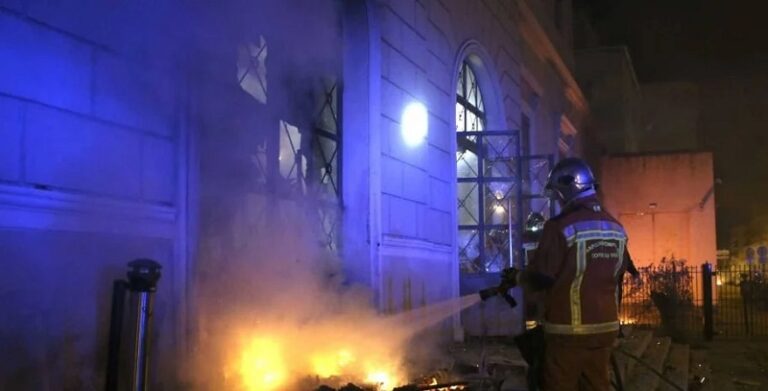 قتلى وجرحى بحريق دار المسنين في باريس (فيديو)