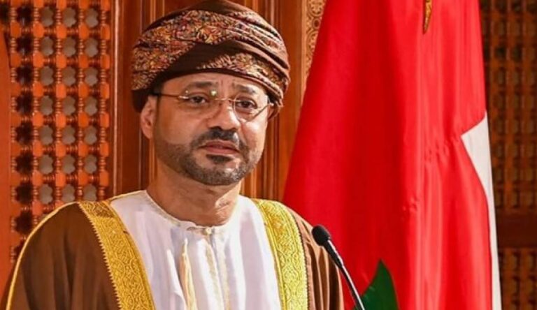 البوسعيدي: المفاوضات جرت بشكل ودي لتحقيق السلام