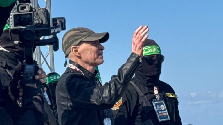 “يديعوت أحرونوت”: تقدم حذر بمفاوضات اتفاق الأسرى بوساطة أميركية