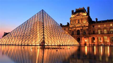 وزير العدل الفرنسي يقرّ بالفشل الأمني بعد سرقة مجوهرات نابليون من اللوفر