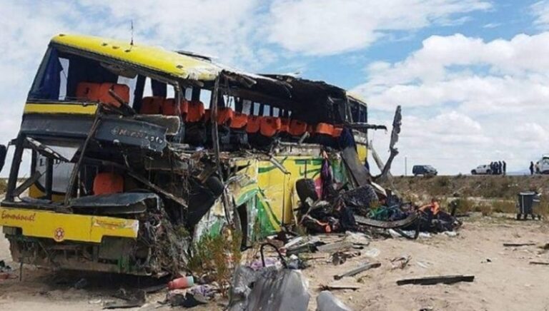 قتلى وجرحى بحادث حافلة في بوليفيا