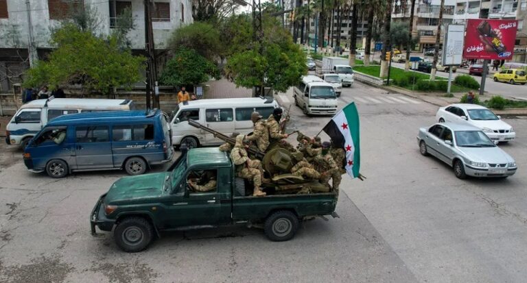 16 قتيلاً.. اشتباكات واحتجاجات مستمرة في سوريا (فيديو)