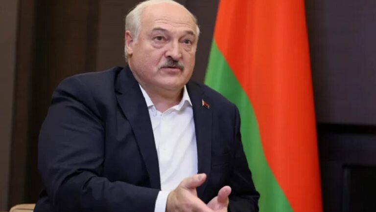 الرئيس البيلاروسي: العقوبات تضر بمن فرضها