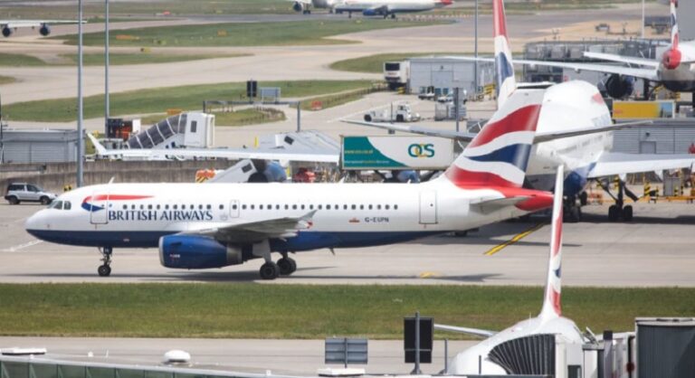 بالفيديو.. حريق في المطار الأكبر في أوروبا!