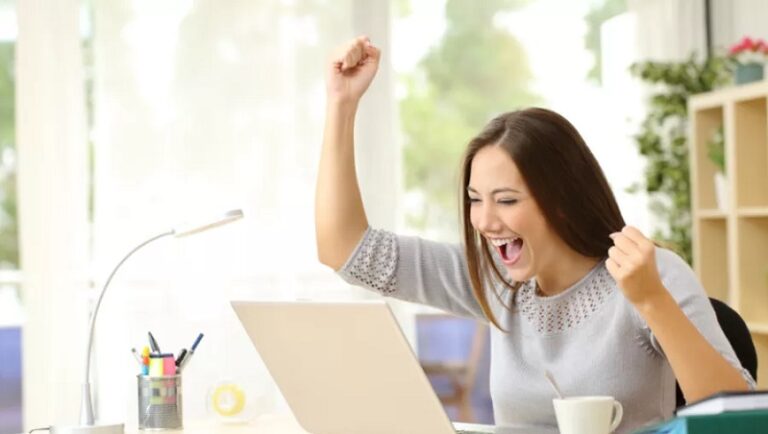 عود عقلك على السعادة!