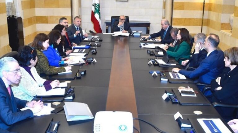 سلام: لضرورة إعطاء المناطق الحدودية الأولوية