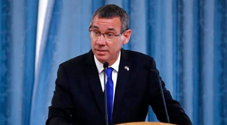 مستشار نتنياهو: سنحافظ على اتفاق وقف إطلاق النار مع لبنان