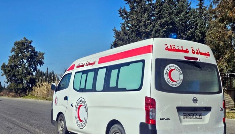 إخراج مدنيين من حميميم إلى مستشفيات اللاذقية للعلاج