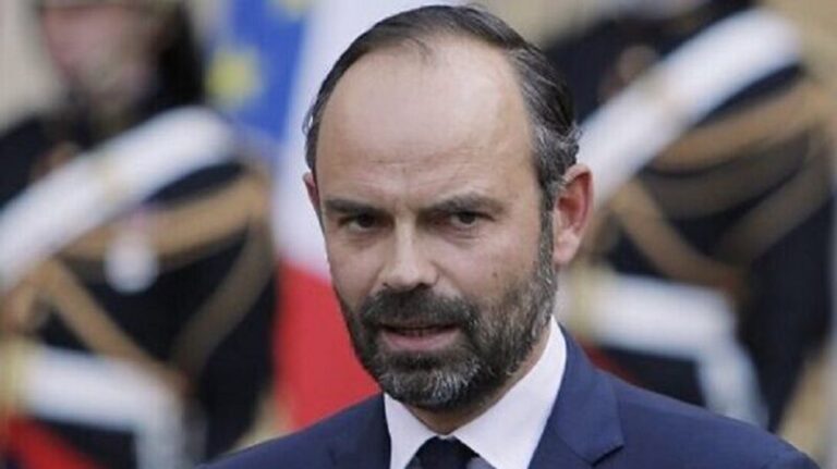 رسالة تهديد لرئيس الوزراء الفرنسي السابق