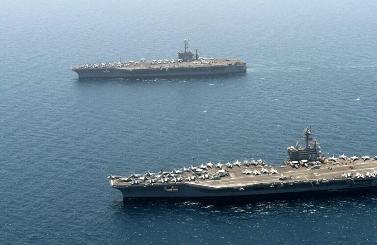واشنطن تعزز وجودها البحري في الشرق الأوسط