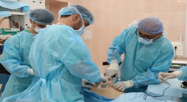 أطباء روس يبتكرون طريقة للتنبؤ بمضاعفات عمليات القلب المفتوح