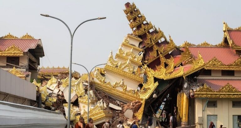 1000 قتيل بزلزال ميانمار (صور)