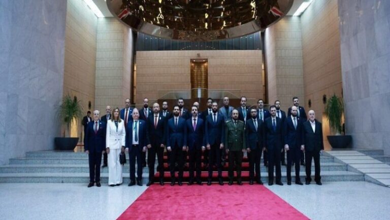 ترحيب عربي ودولي بتشكيل الحكومة السورية الجديدة