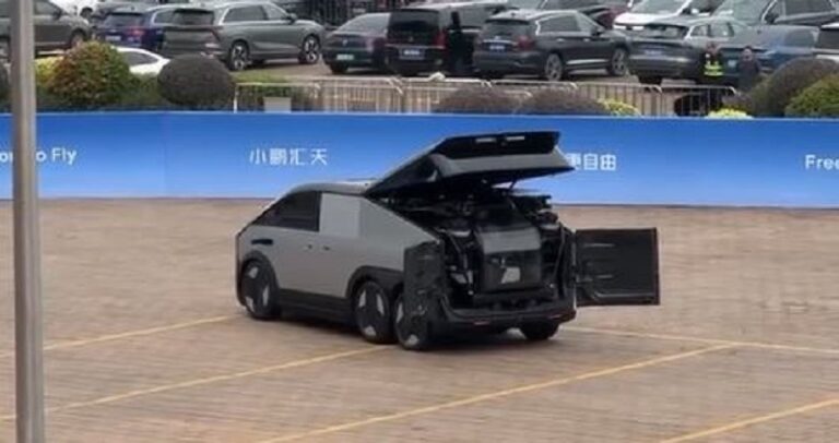 بالفيديو.. الصين تصنع سيارة طائرة