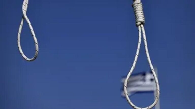 حطّم له هاتفه.. فانتحر!