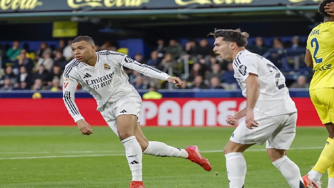 الدوري الإسباني لكرة القدم: ثنائية مبابي تقود ريال مدريد لتخطي فياريال