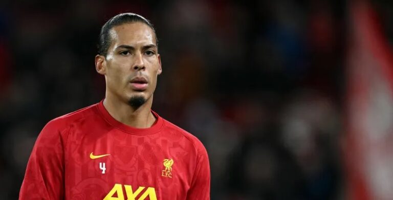 فان دايك يحسم مستقبله بنهاية الموسم