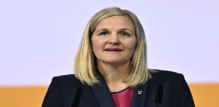 كيرستي كوفنتري تفوز برئاسة اللجنة الأولمبية الدولية وتدخل التاريخ من أوسع أبوابه