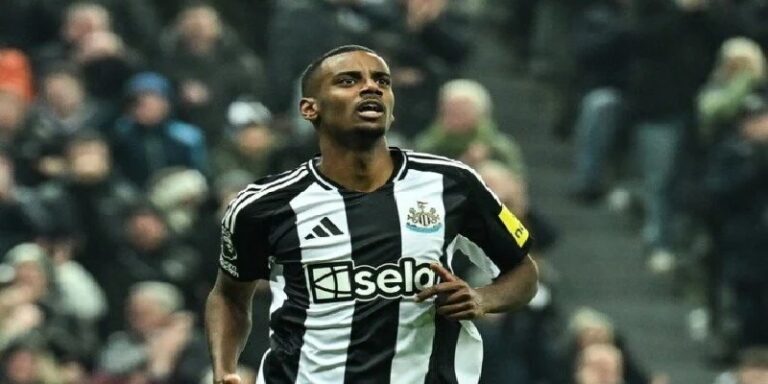 ليفربول يرصد ضم نجم نيوكاسل في الميركاتو الصيفي