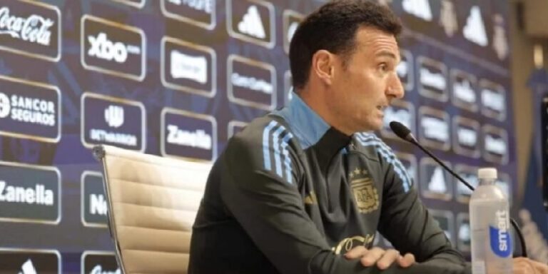 سكالوني يدعو لاعبيه للتأقلم على اللعب من دون ميسي