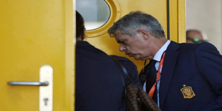 النيابة العامة تطالب بسجن رئيس الاتحاد الإسباني 15 عامًا