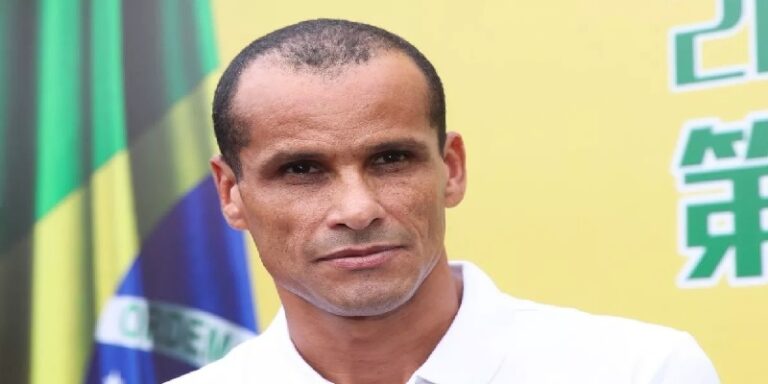 ريفالدو يهاجم فينيسيوس ورافيينيا بعنف