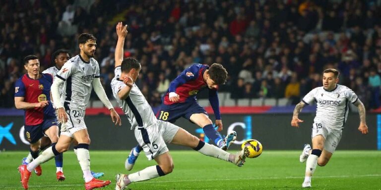 بعد إشراك برشلونة لمدافعه مارتينيز.. أوساسونا يطعن بنتيجة المباراة