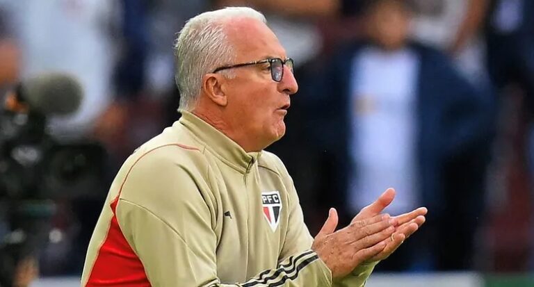 إقالة مدرب البرازيل