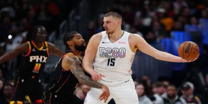 دوري السلة الأميركي: سلسلة انجازات تاريخية لنيكولا يوكيتش خلال مباراة فريقه ضد فينيكس