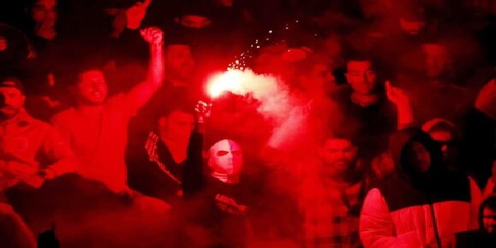 بنفيكا مهدد بعقوبة قاسية بسبب شغب جماهيره