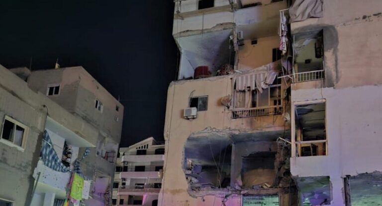 “الصحة”: شهيد و7 جرحى بغارة صور