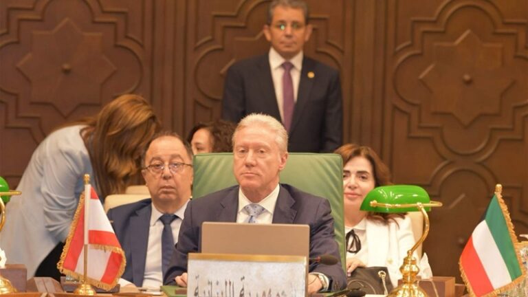 رجي من القاهرة: الحكومة وحدها تمتلك قرار السلم والحرب