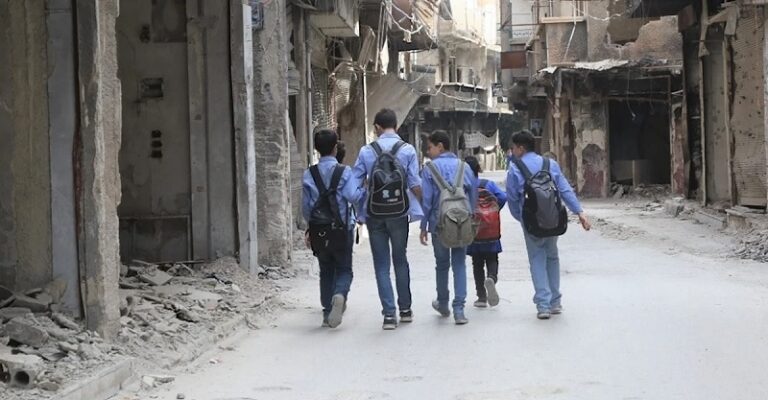 فلسطينيو سوريا في دائرة الخطر: “الأونروا” تنفض يدها