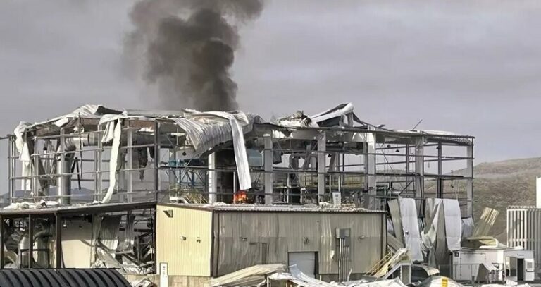 انفجار بموقع لاختبار الصورايخ في أميركا (صور)