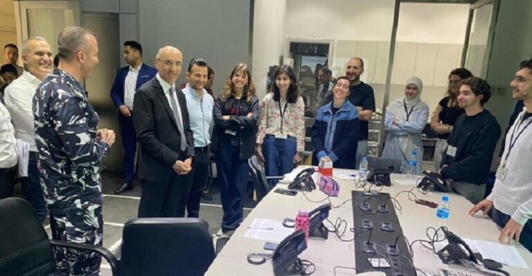 الحجار تفقد غرفة العمليات المركزية الخاصة بالانتخابات البلدية