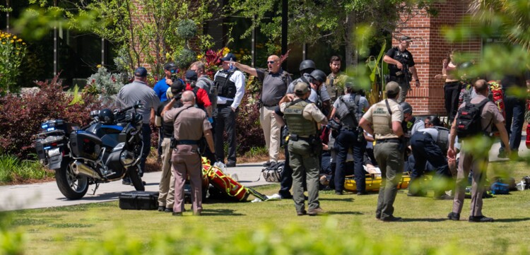 بالصور.. الكشف عن هوية مطلق النار في فلوريدا