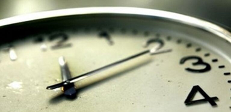 مصر تغيّر توقيتها