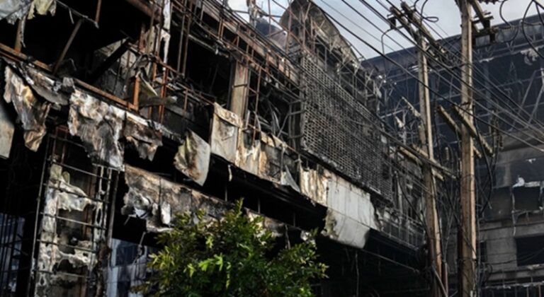 22 قتيلاً بحريق مطعم في الصين (فيديو)