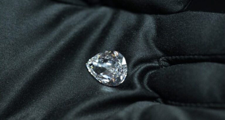 بالصور.. ماسة الـ100 قيراط لأول مرة!