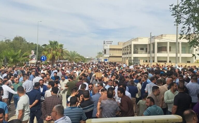 إضراب عام للمعلمين في العراق (صور وفيديو)
