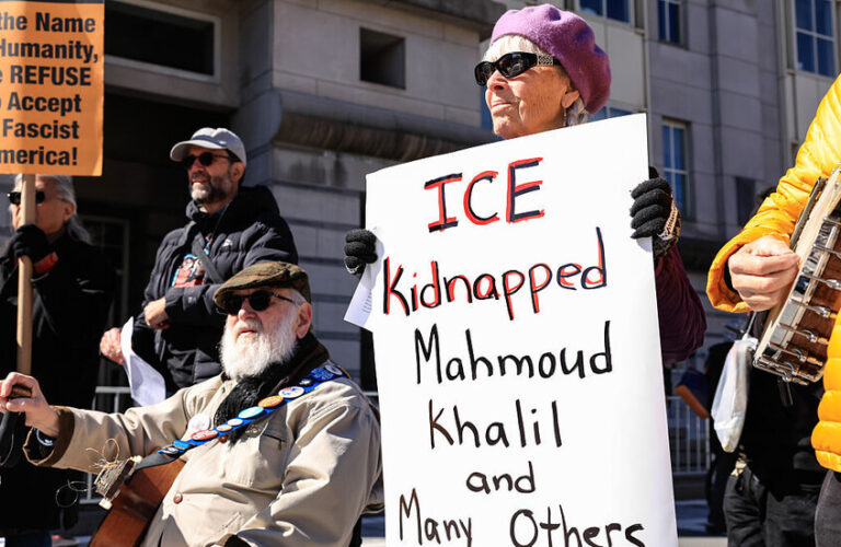 الطالب المعتقل بجامعة كولومبيا: سينقلبون عليكم!