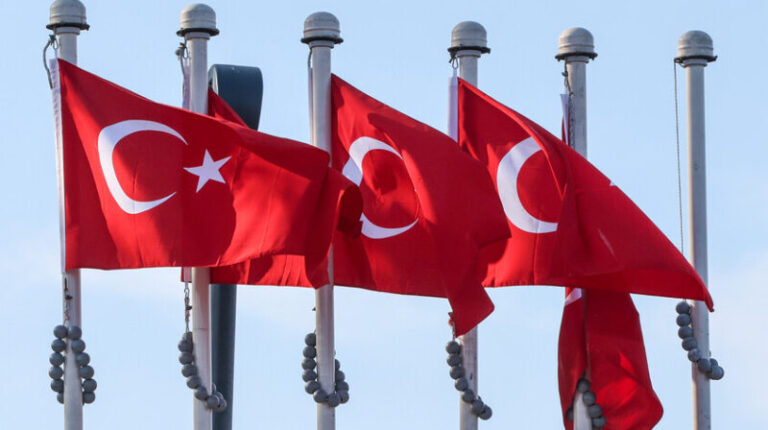 تركيا.. اعتراض أسطول المساعدات إلى غزة “عمل إرهابي”