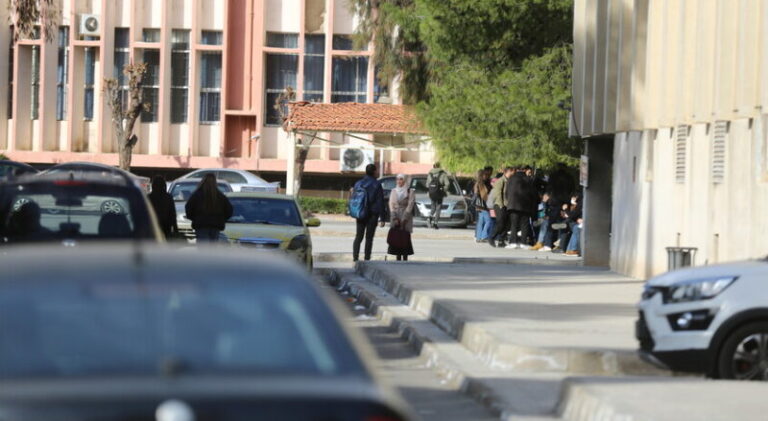 بالصورة.. إقالة 3 مسؤولين في جامعة دمشق بسبب مسلسل!