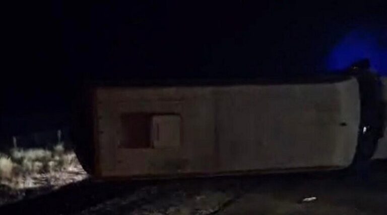 انقلاب حافلة تقل أطفالاً في كازاخستان