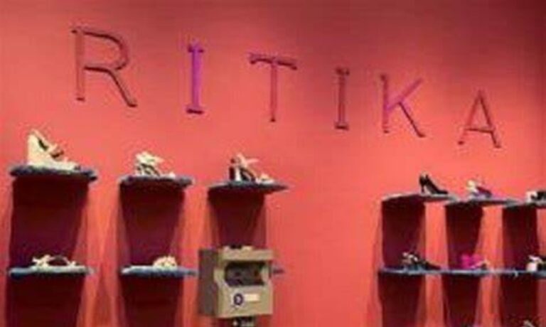 الأسماء الإسلامية على الأحذية.. هل يكفي الاعتذار؟ (فيديو)