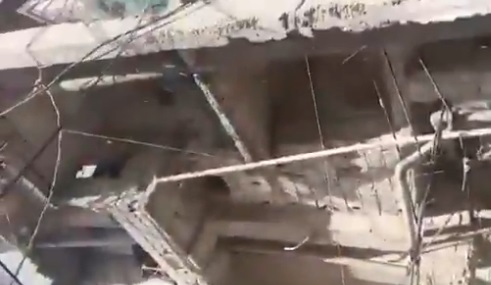 إنهيار طابق سكني في حرج بيروت (فيديو)